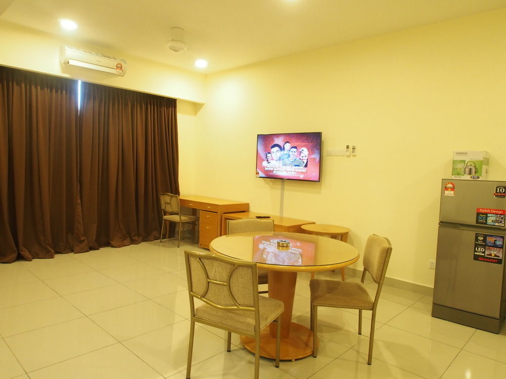 Premier Times International Hotel Seri Kembangan Zewnętrze zdjęcie