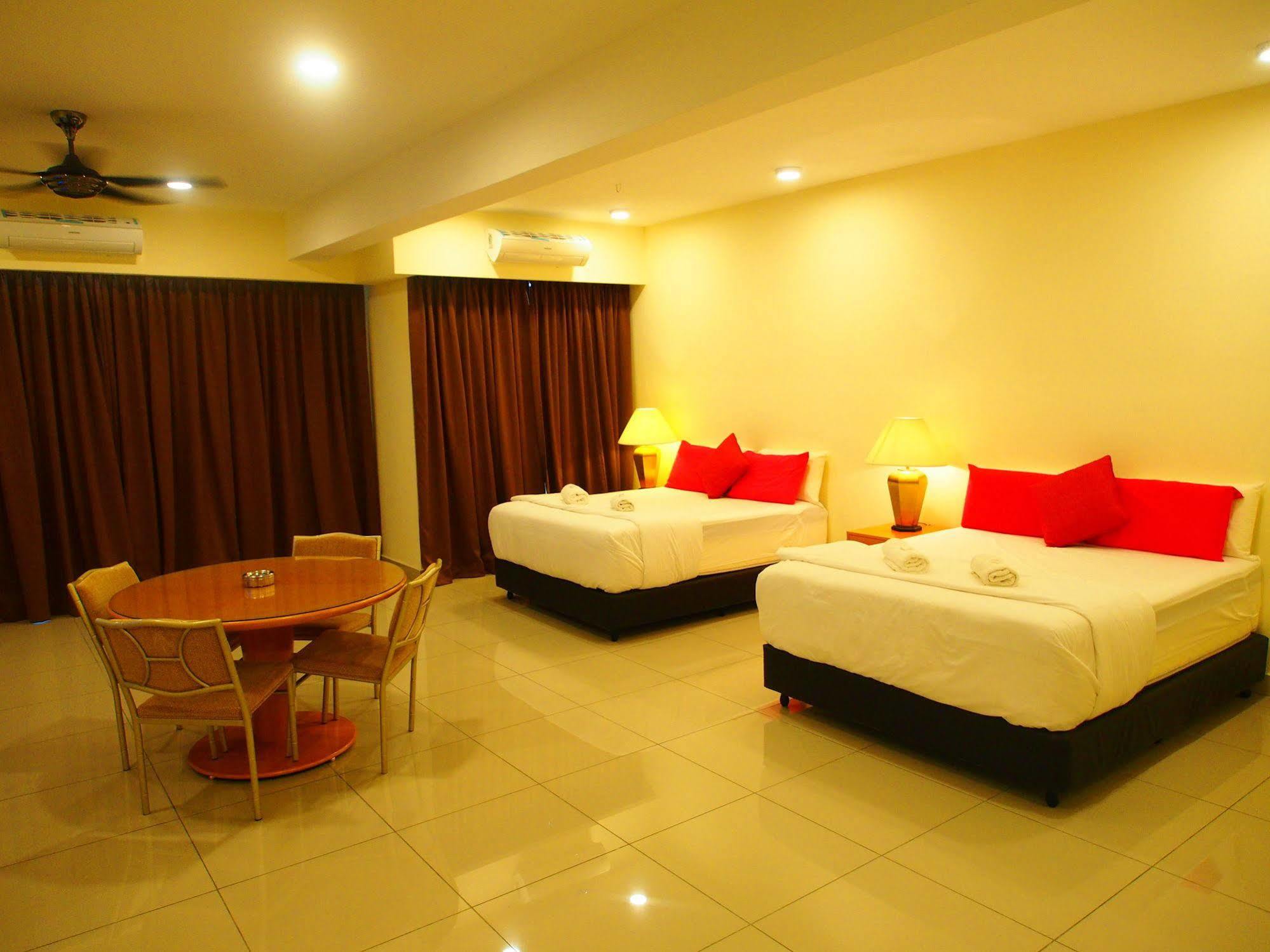 Premier Times International Hotel Seri Kembangan Zewnętrze zdjęcie